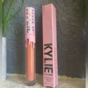 Kylie Cosmetics Matte Liquid Lipstick in the shade 820 Another Day, Another Nude